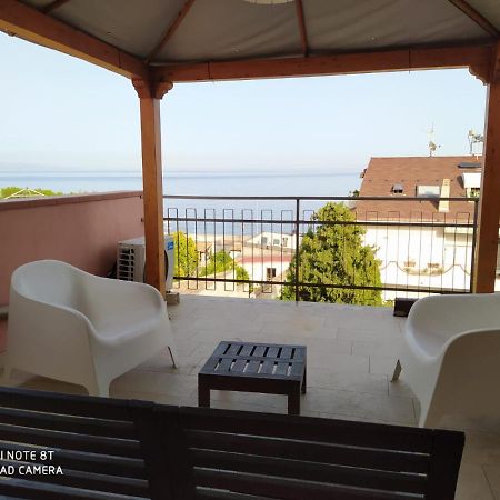 Pozzo Lazzaro Apartments 산타 테레사 디 리바 외부 사진